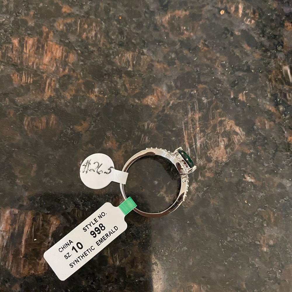 Ring - Picture 3 of 3